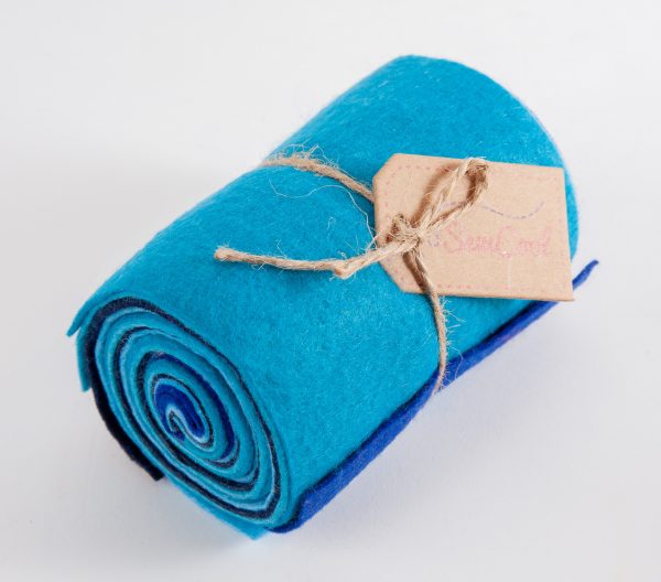 Blue Tones Felt Roll