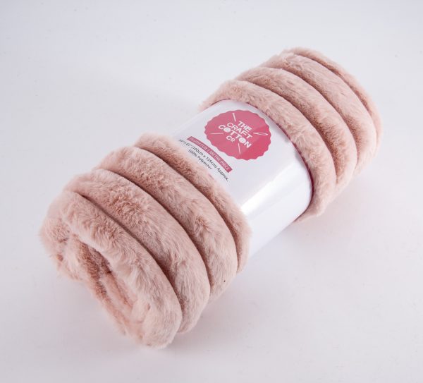 Plush Fur – 1m Fabric Roll Blush