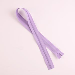 22" Zip - Lilac
